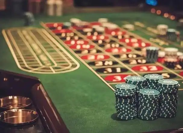 sultanking slot app showing live blackjack dealer and sportsbook options